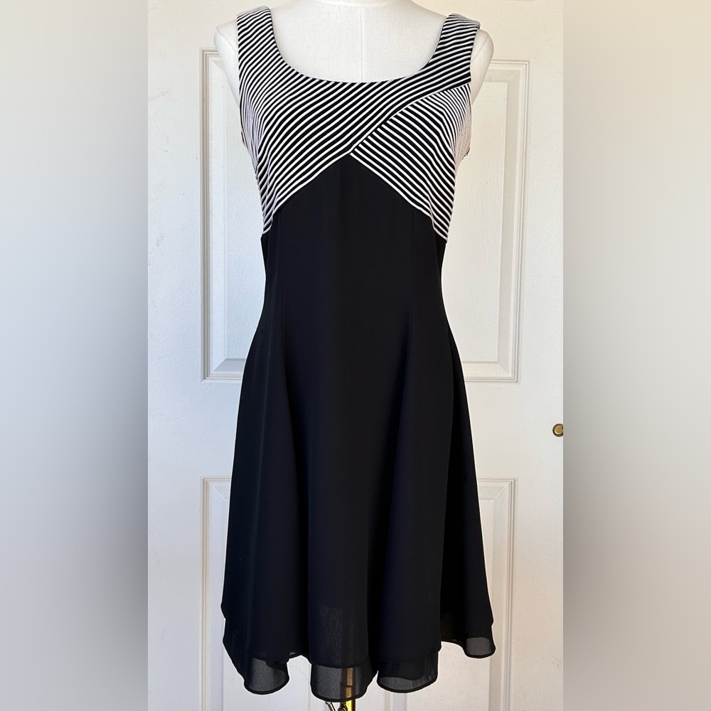 Jessica Howard A-Line Dress Tank Style Top Flowing‎ Skirt Size 8